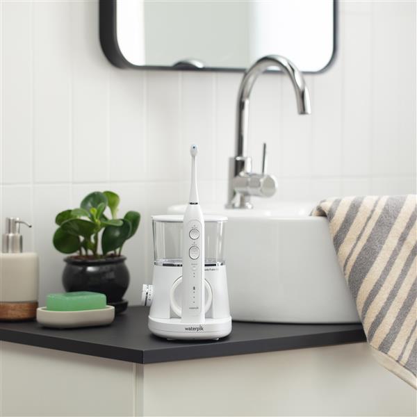 White Waterpik™ Sonic-Fusion™ 2.0 Flossing Toothbrush - Image 6